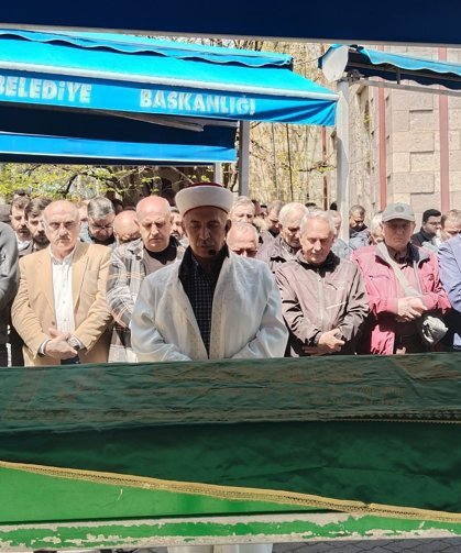 Aziz Akdeniz Son Yolculuğuna Uğurlandı