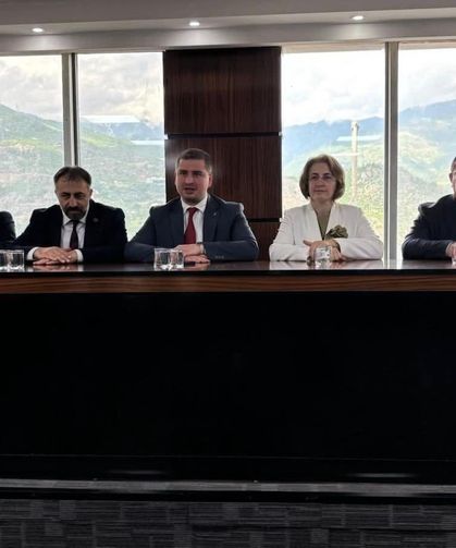 AK Parti İl Başkanlığı’nda Bayramlaşma
