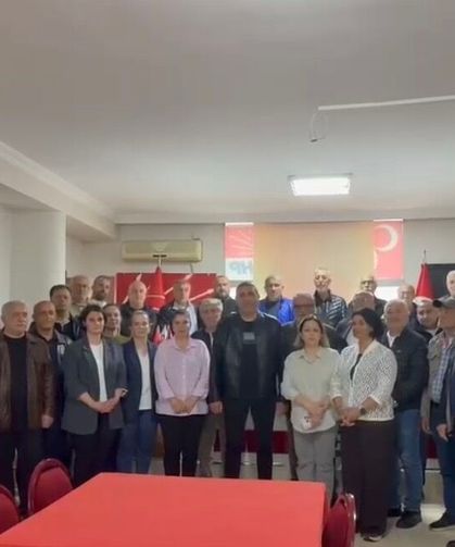 CHP Hopa’dan Özgür Özel’e Destek