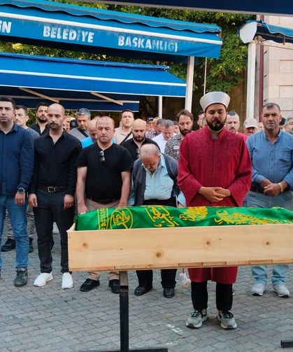 Özgen Dönmez Dualarla Son Yolculuğuna Uğurlandı