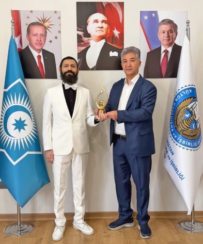 “Kültür ve Barış Ödülü” Akif Manaf’a Verildi