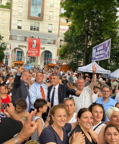 Artvin’de Ali Mahir Başarır’a Yoğun İlgi: CHP Tabanından “Sorgulayan Destek” Mesajı