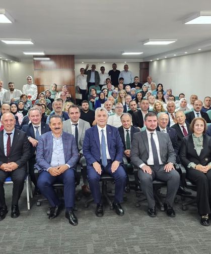 Bakan Bolat Artvin’de Müjdeledi: 1.500 Tırlık Park Yapılacak