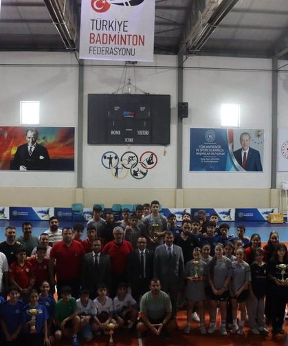 Ardanuç'ta Badminton Heyecanı