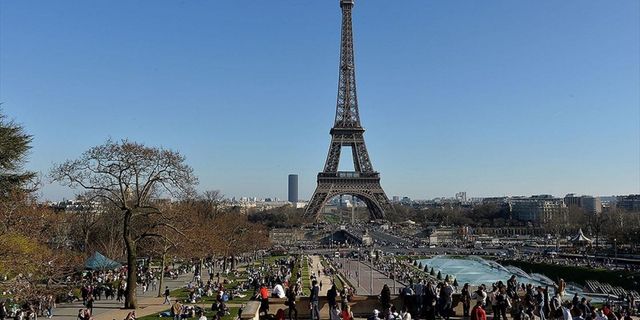 Paris'te 14 yıl sonra ilk kez sıcaklık yılbaşından bu yana 25 derece altında kaldı