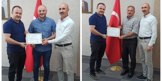 Yusufeli İlçe Kaymakamı Hüseyin Kaptan Milli Eğitim personeline üstün başarı belgesi verdi