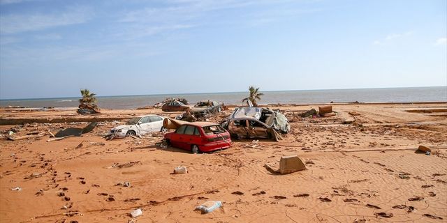 Libya'da selden en çok etkilenen Derne salgın riski altında