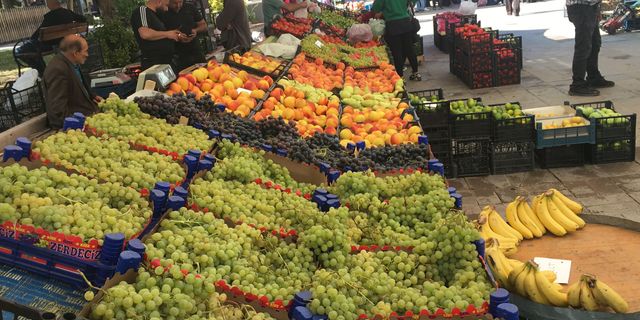 Pazarda sebze meyve fiyatları ne?