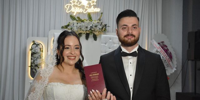Elif ile Batuhan Artvin'de Dünya Evine Girdi