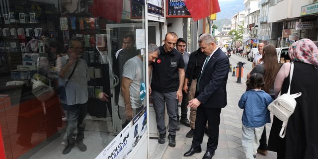 Yağıştan Etkilenen Esnafı Ziyaret Etti
