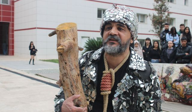 AÇÜ'de İsrail’e protesto sergisi