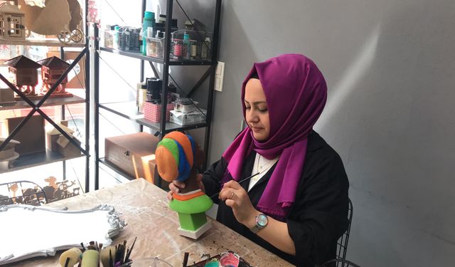 Renkli Fırça Atölyesinde Neler Yapılıyor?