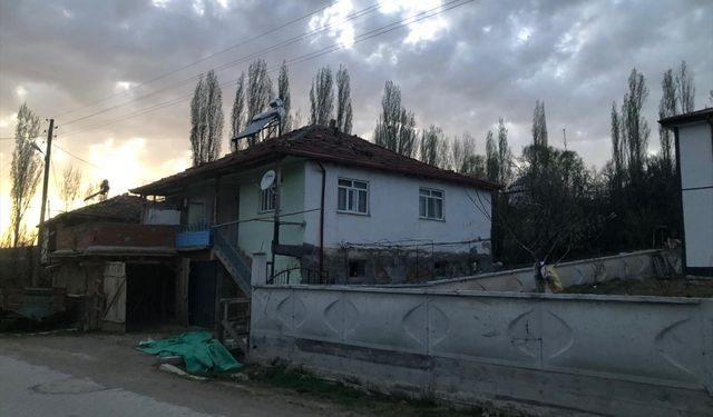 5,6 Büyüklüğündeki Deprem Yozgat'ta Hasara Neden Oldu
