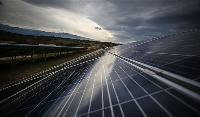 Türkiye'de Yenilenebilir Enerjiden Elektrik Üretim Rekoru Kırıldı