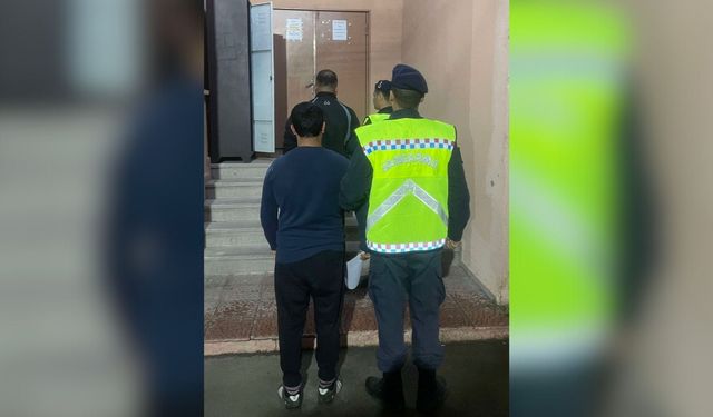 Düzensiz Göçmen Kaçakçılığı Organizatörü İki Kişi Tutuklandı