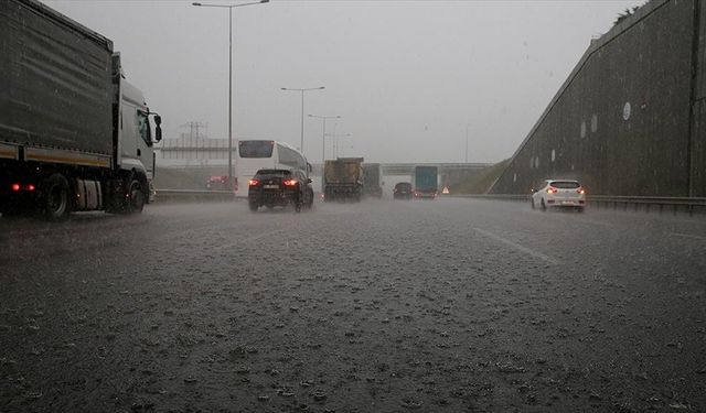 Doğu Karadeniz için gök gürültülü sağanak uyarısı