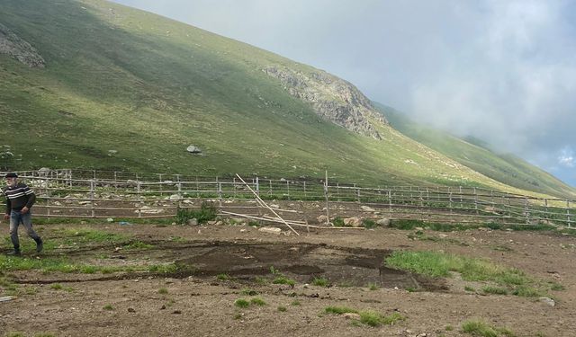 Hayvan Ağılında Oluşan Hasar Giderildi