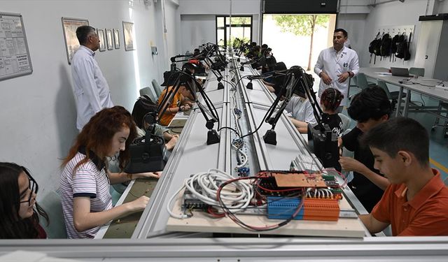 Öğrencilere Temel Meslek Becerilerini Keşfetme İmkanı Sunan Zanaat Atölyeleri, 81 İlde Açılıyor