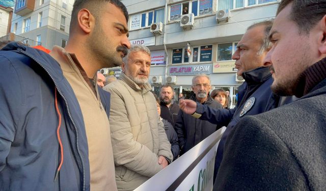 Yürüyüşe Polis Engeli