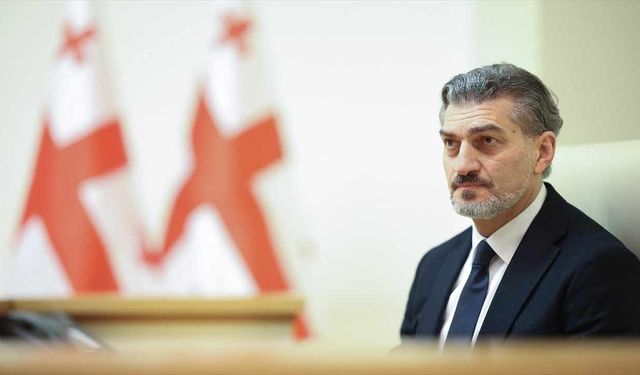 Gürcistan'da Cumhurbaşkanı Seçilen Kavelaşvili, Yemin Ederek Görevine Başladı