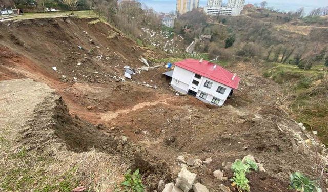 50 Metre Sürüklenen Evin Bulunduğu Bölge Afet Bölgesi Kapsamına Alındı