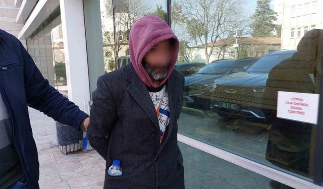 Evine İftara Gittiği İkiz Kardeşini Bıçakladı