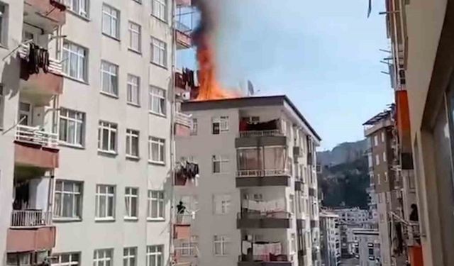 Rize’de Çatı Yangını