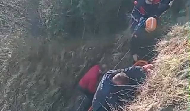 Dereye Düşen Vatandaş Kurtarıldı