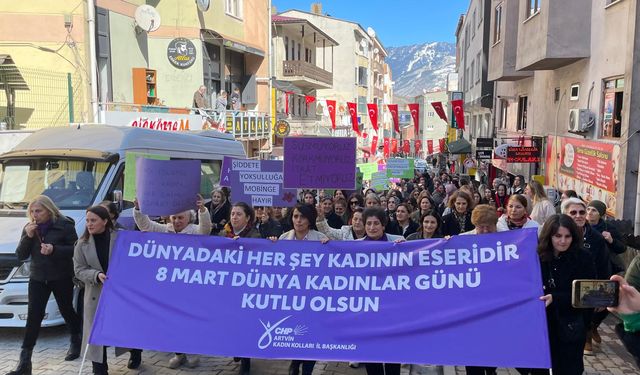 CHP'li Kadınlar Eşitlik ve Adalet İçin Yürüdü