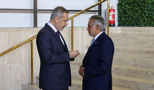Bakan Fidan, Pakistanlı mevkidaşı Dar ile Pakistan ve Hindistan arasındaki son durumu görüştü