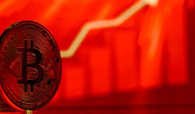 Bitcoin, Tarife Belirsizliğiyle 75 Bin Doların Altına İndi