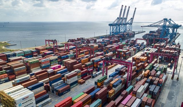 Türkiye Komşularına Yılın İlk Çeyreğinde 6,2 Milyar Dolarlık İhracat Yaptı