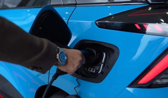 Türkiye'de Elektrikli Araç Şarj İstasyonu Sayısı 11 Bini Aştı