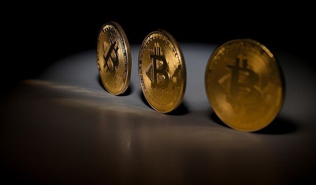 Uzmanlardan Borsa ve Kripto Para Yatırımcılara Panik Yapmayın Uyarısı
