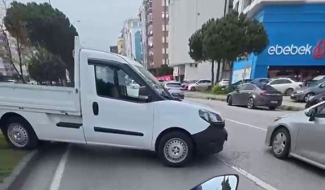 Samsun Trafiğinde Şoförsüz Araç Paniği: Yürekler Ağza Geldi