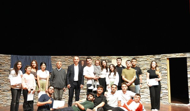 Tiyatro Topluluğu'ndan Unutulmaz Bir Gösteri