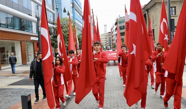 Trabzon'da Gençlik Yürüyüşü Gerçekleştirildi
