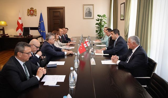 Gürcistan Parlamentosu Başkanı Papuaşvili, TBMM Heyetini Kabul Etti