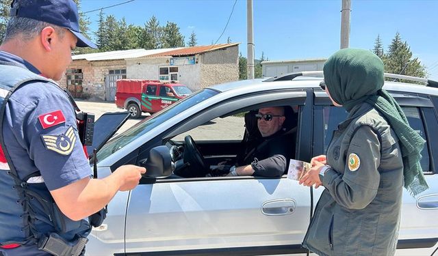 Sıcaklık Artışına Bağlı Orman Yangını Riskine Karşı Vatandaşlar Broşürlerle Uyarılıyor