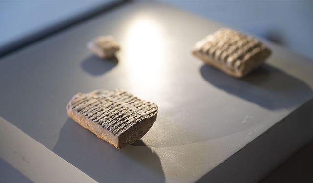 Türkiye, Irak'a Ait 6 Çivi Yazılı Kil Tableti Törenle İade Etti