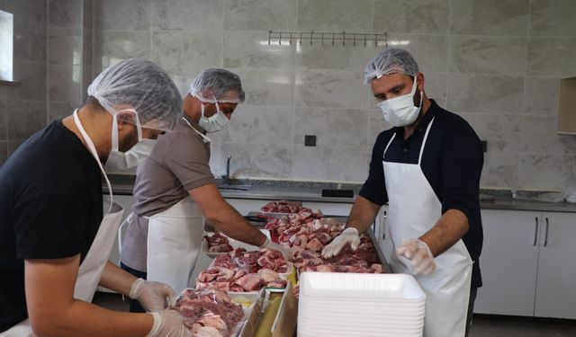 Kurban Etleri İhtiyaç Sahiplerine Ulaştırıldı
