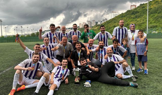 Hopa İ.E.S.K. Şampiyon Oldu, 1. Lig’e Yükseldi!