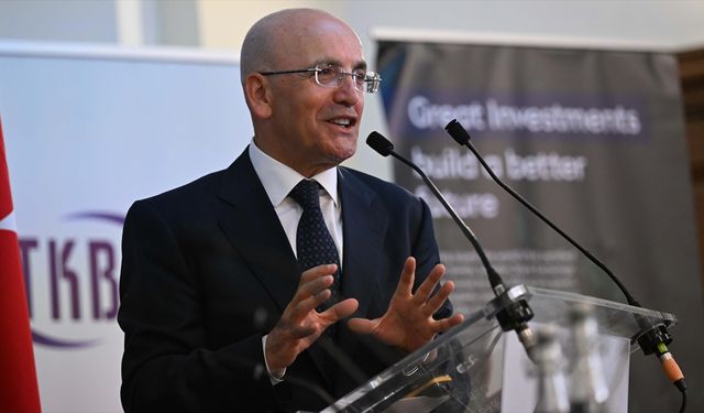 Bakan Şimşek: Programımız kapsamında enflasyonun 2027'de tek hanelere inmesini hedefliyoruz