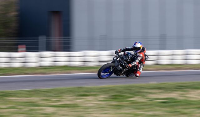 Milli motosikletçi Can Öncü, Macaristan'da ikinci oldu