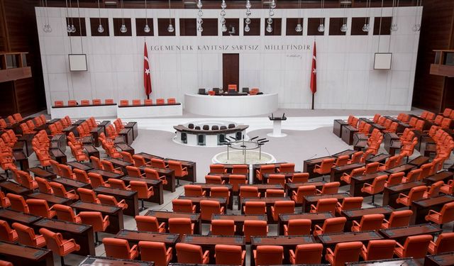 TBMM'de sandalye dağılımı değişti