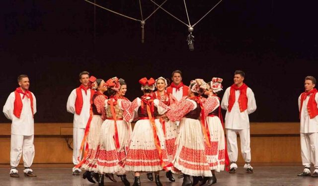 "35. Uluslararası Halk Oyunları Festivali" Başlıyor