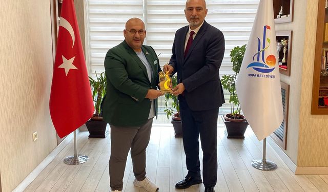 Utku Cihan’a Yılın İlçe Belediye Başkanı Ödülü