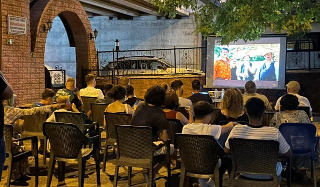 Borçka’da Açık Hava Film Gecesi