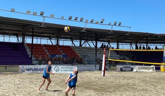 Uluslararası Plaj Voleybolu Heyecanı Hopa’da Başlıyor