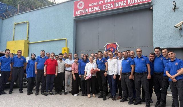 Hatice Asıl, Artvin'e Veda Etti